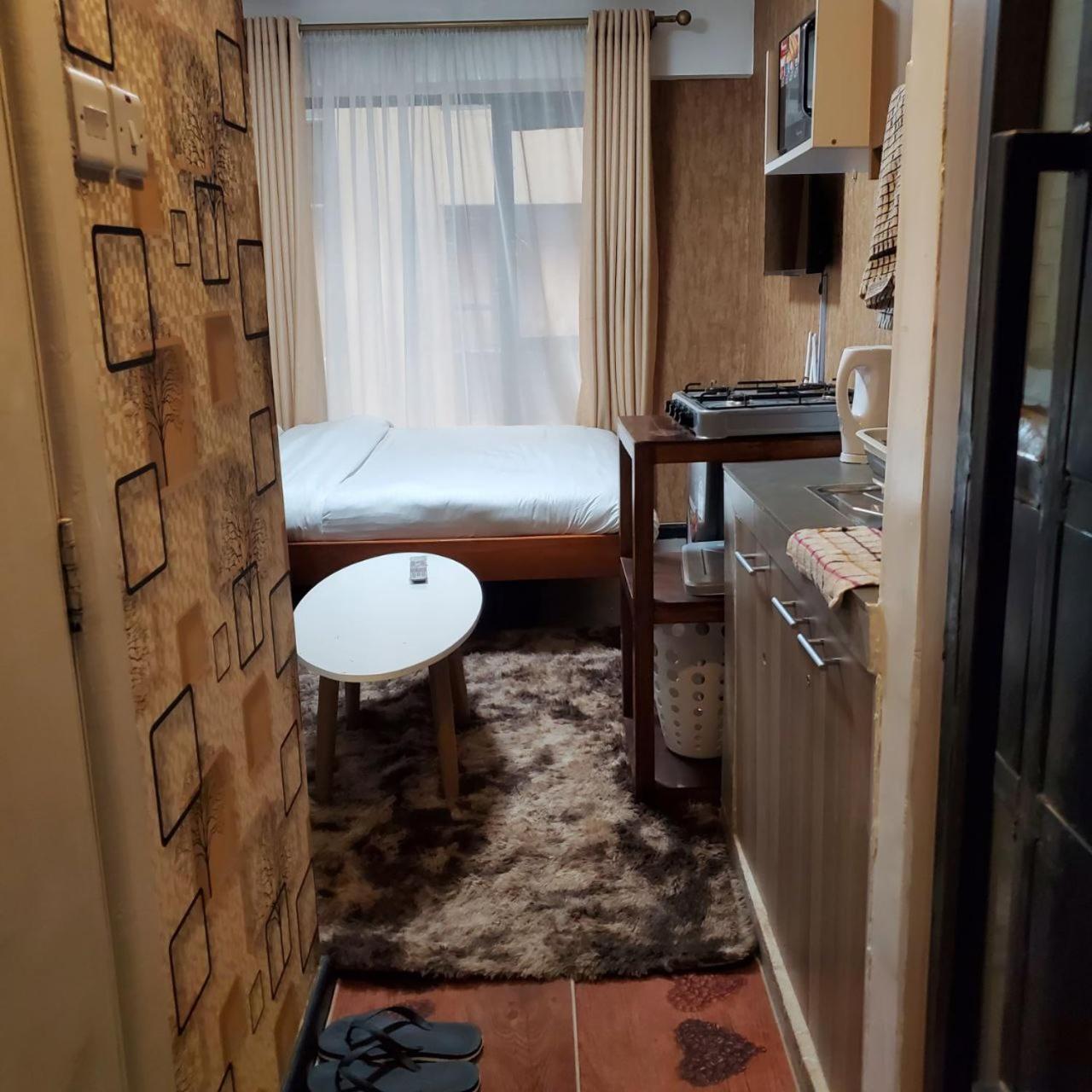 Ferienwohnung Lovely & Cozy Compact Studio Near Airport With Rooftop View Nairobi Exterior foto