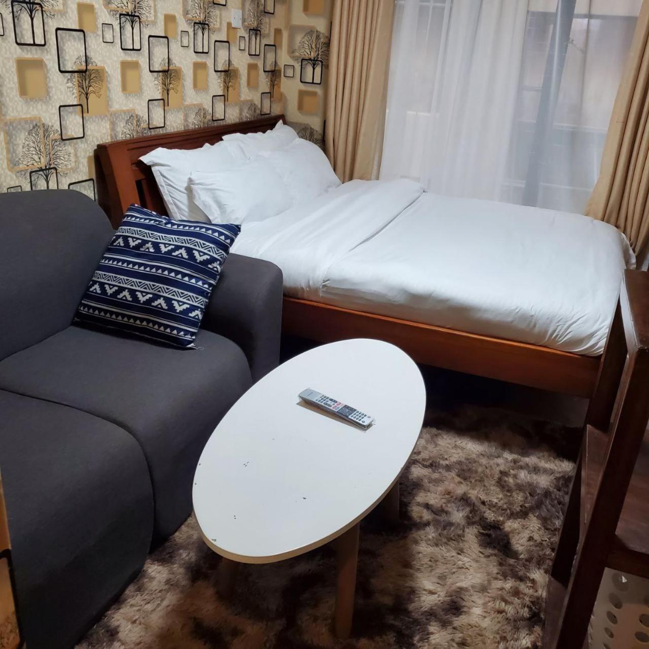 Ferienwohnung Lovely & Cozy Compact Studio Near Airport With Rooftop View Nairobi Exterior foto