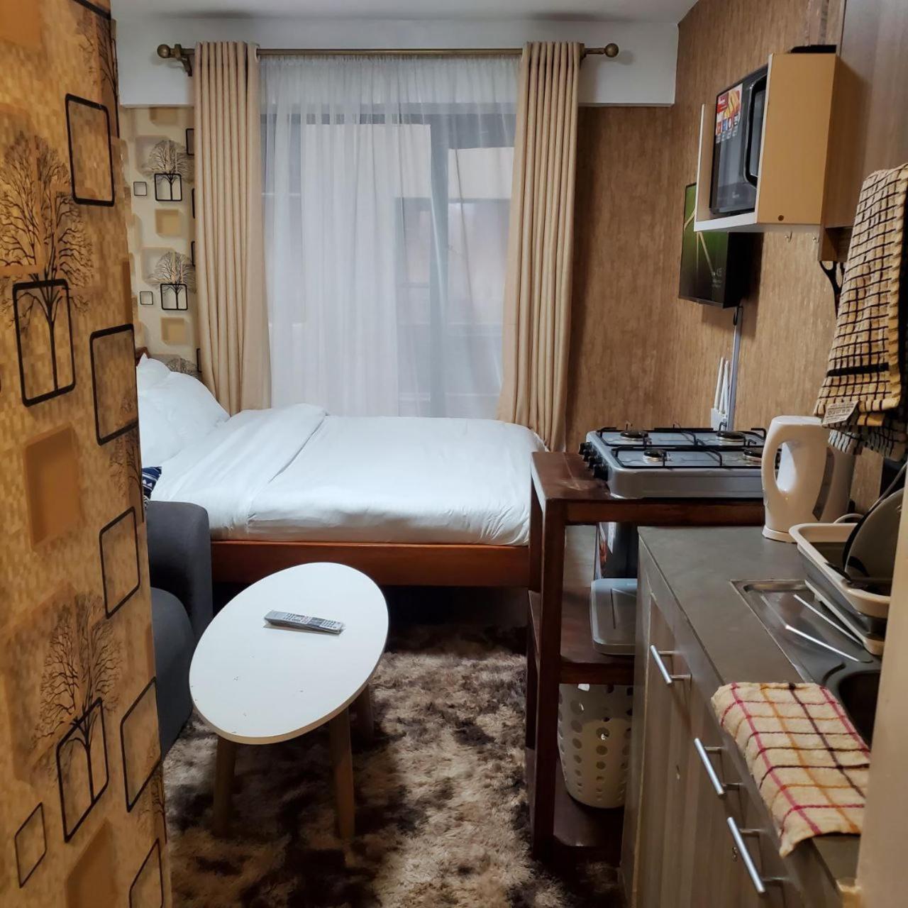 Ferienwohnung Lovely & Cozy Compact Studio Near Airport With Rooftop View Nairobi Exterior foto