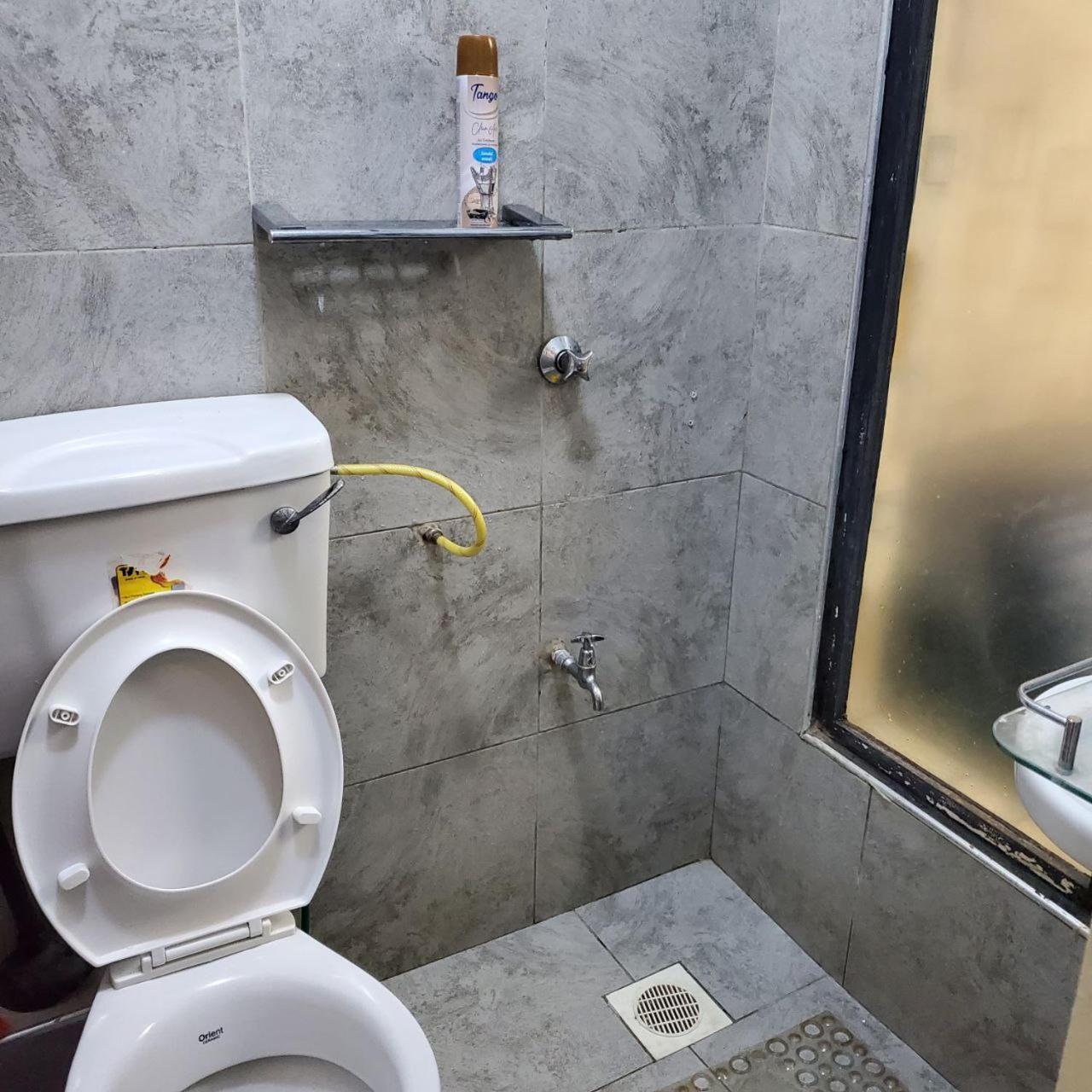 Ferienwohnung Lovely & Cozy Compact Studio Near Airport With Rooftop View Nairobi Exterior foto